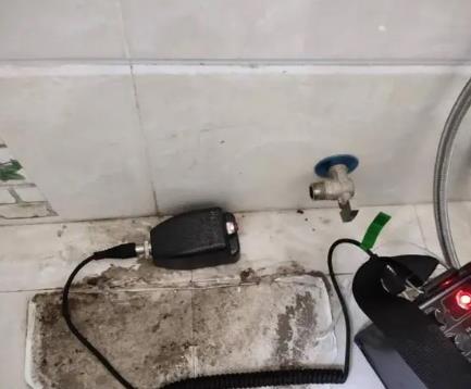 西秀屋顶漏水维修公司分享下卫生间漏水的危害及解决方法